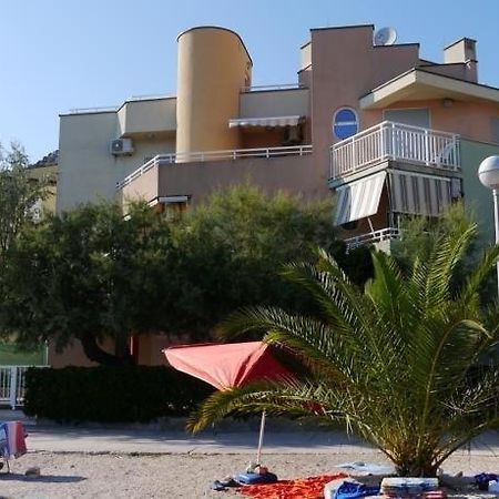 Apartman Loza Klek Esterno foto
