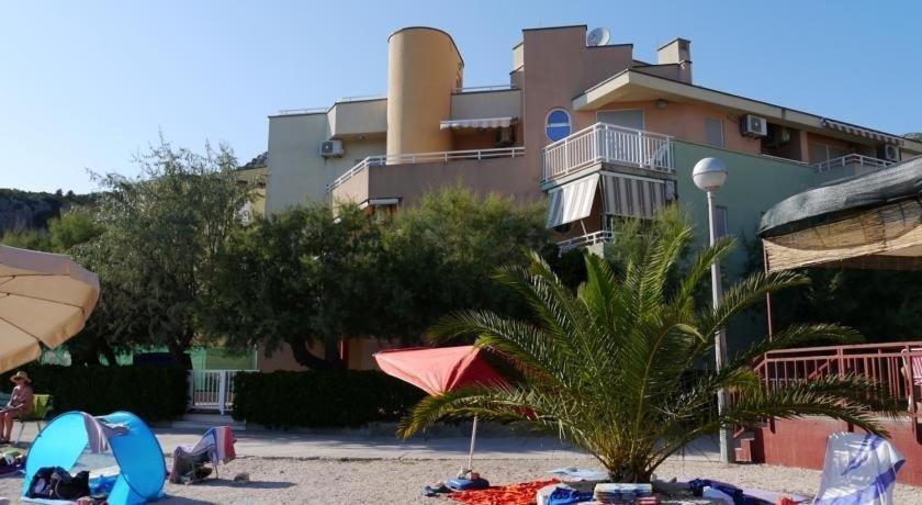 Apartman Loza Klek Esterno foto