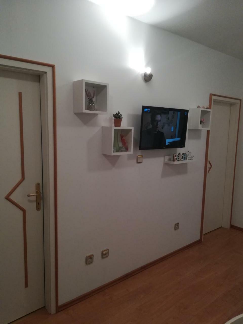 Apartman Loza Klek Esterno foto